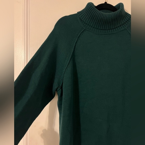 Karen Scott 100% cotton turtle neck sweater in hunter green color - Picture 2 of 7